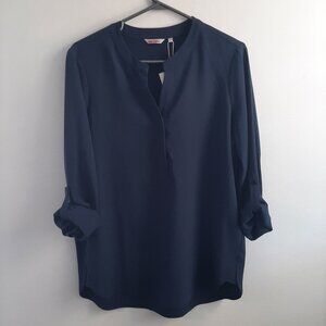 Max Mocos Medium shrink-wrapped long-sleeved sweater chic and cozy